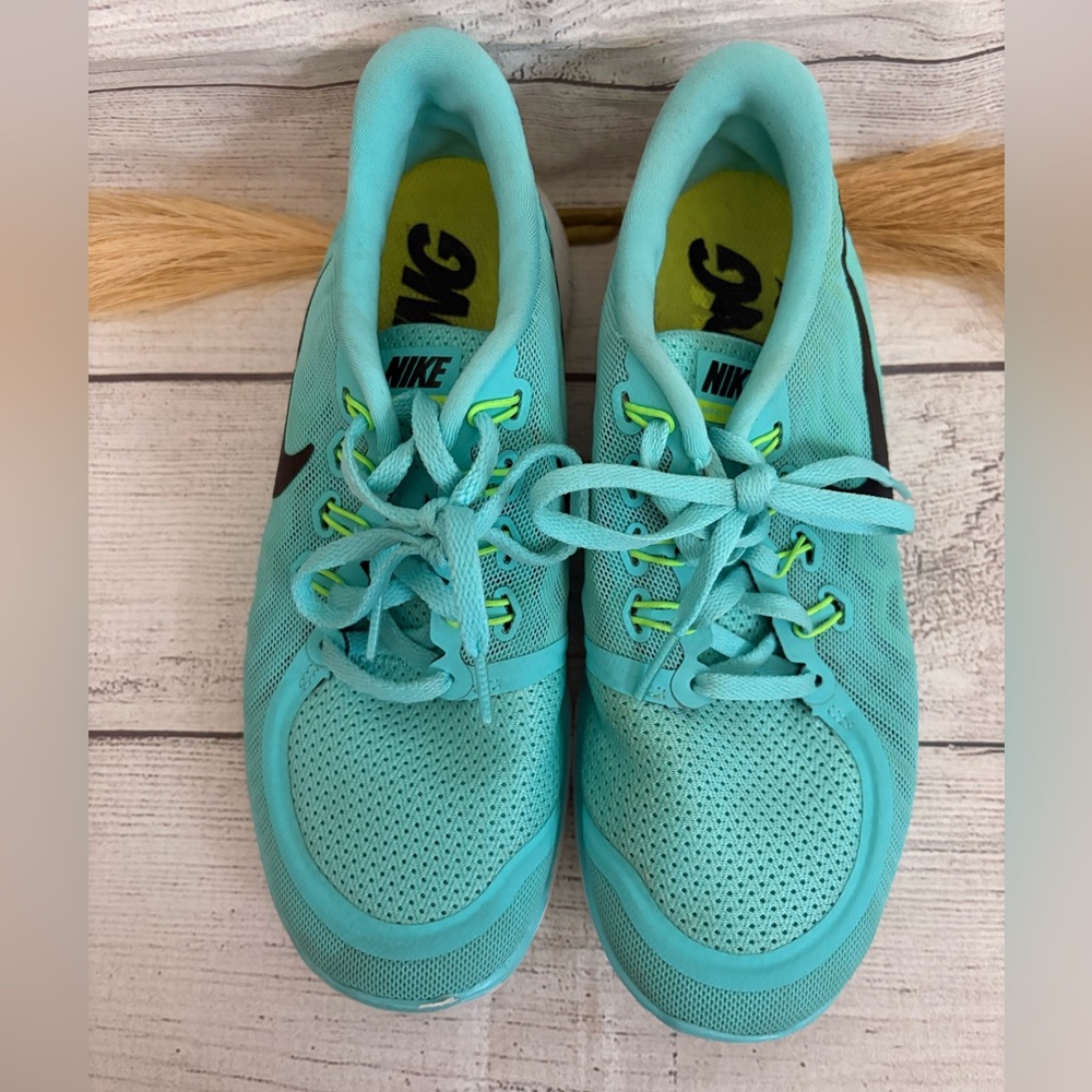 Nike Free 5.0 Women's Shoes in Aqua and Black
